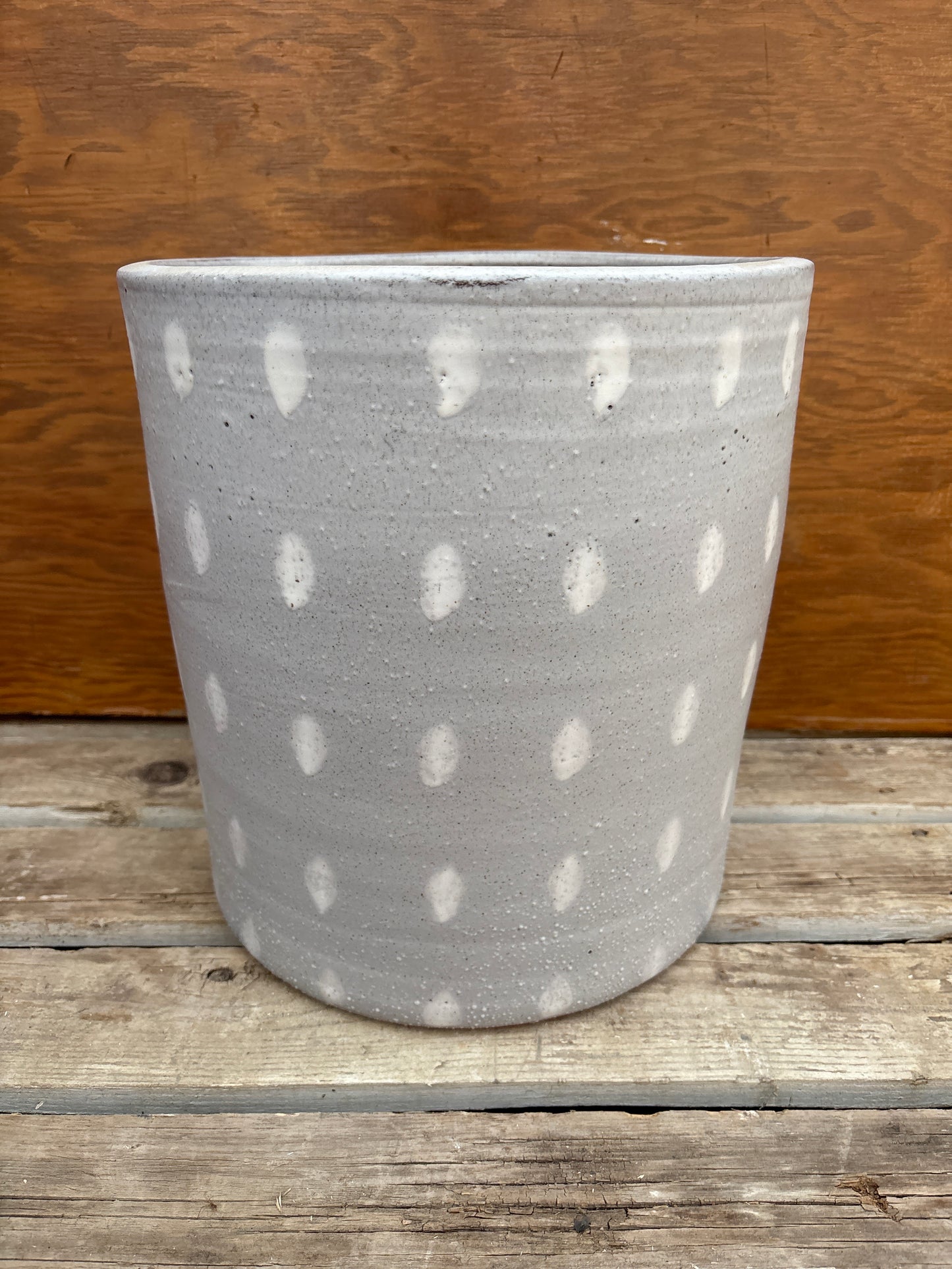 Pot with dots