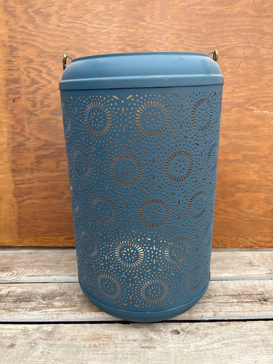Safir Medallion Metal Cutout Lantern