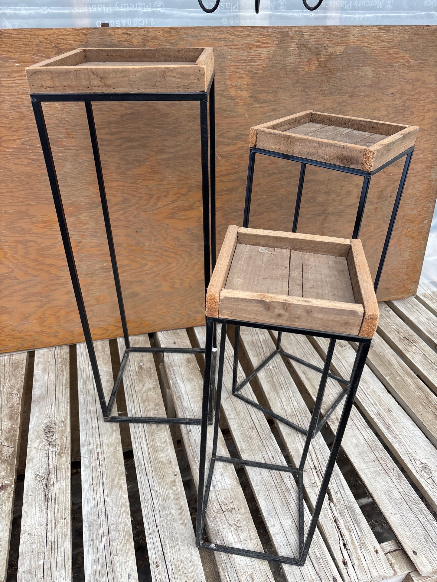Set of 3 plant stands