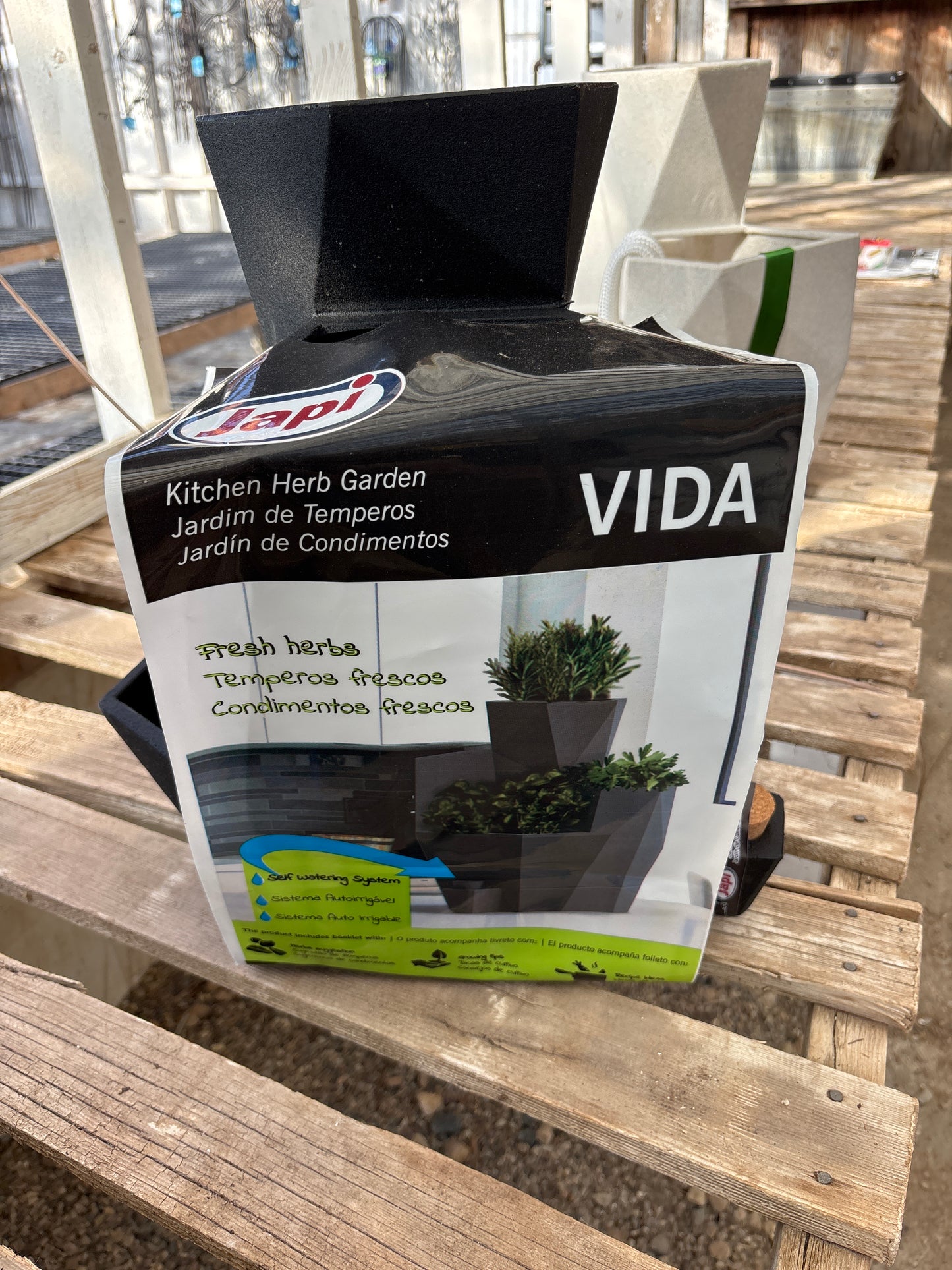 Vida Kitchen Herb Garden Planter (Japi)
