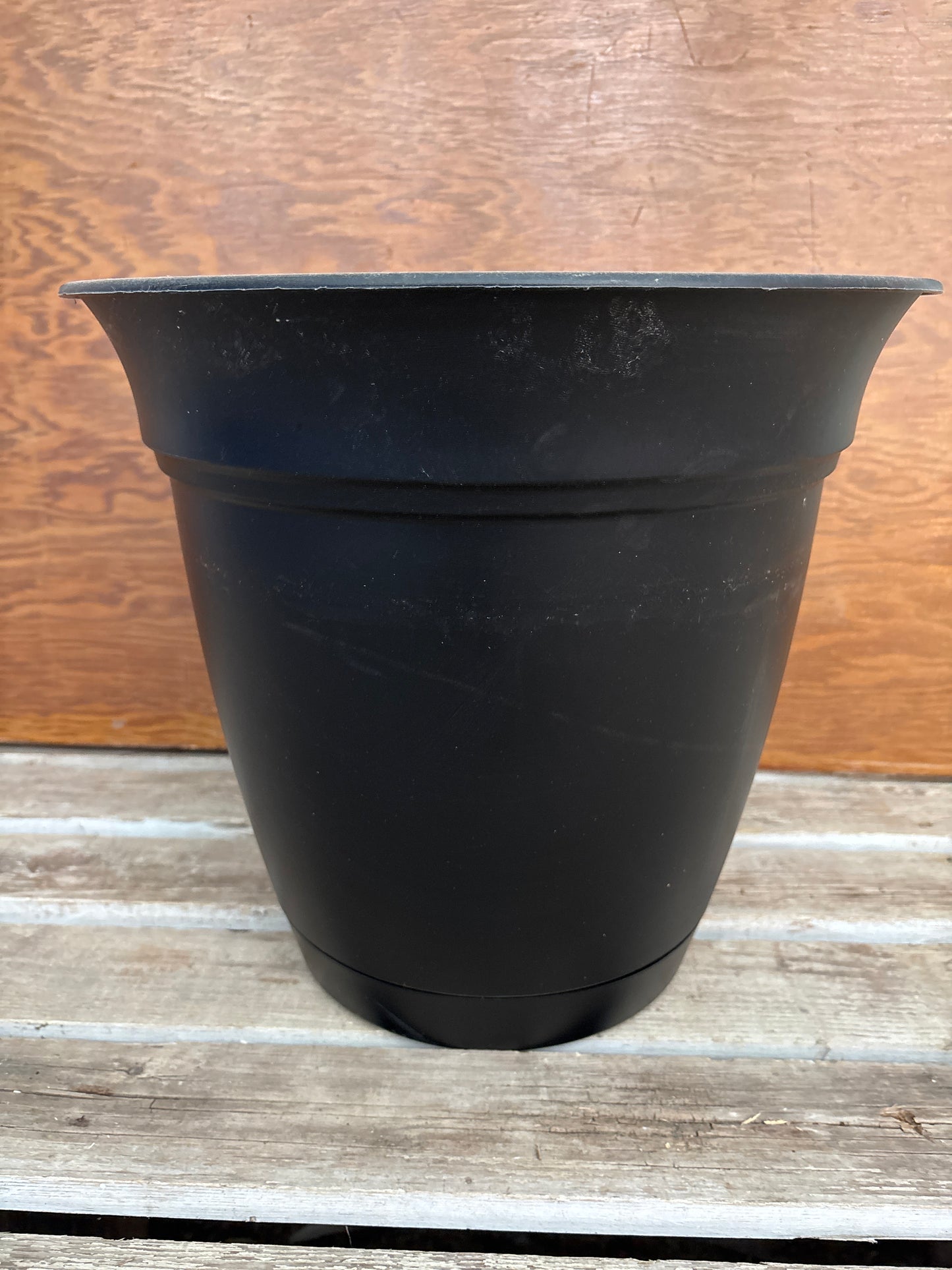 Eclipse Round 16" Pot