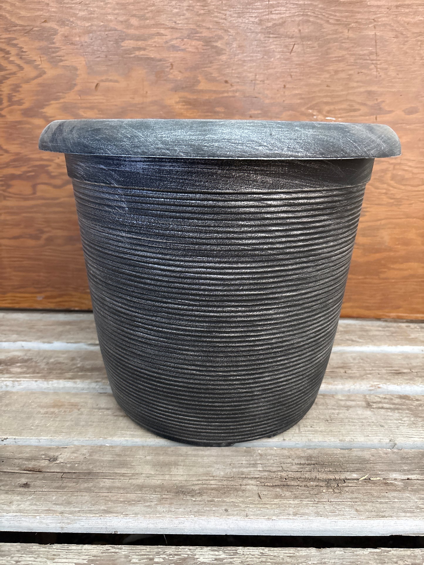 Brenna Round Pot