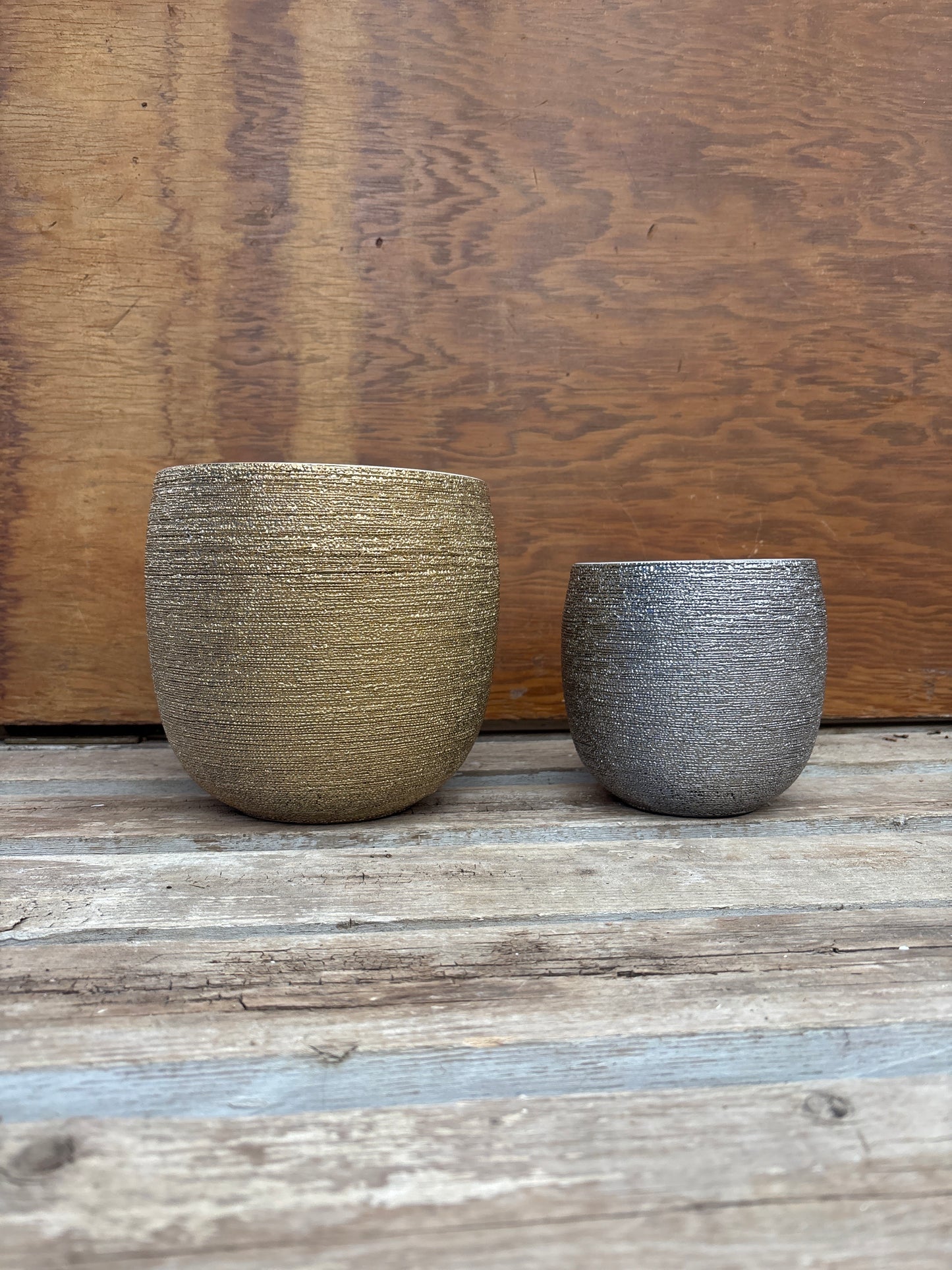 Brava Spun Textured Drop Pot Planter