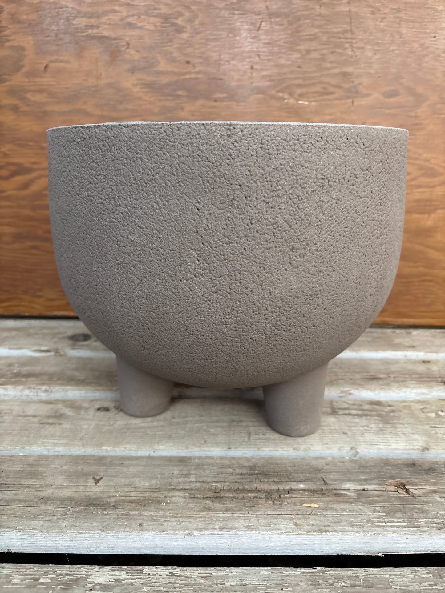 Rustic Round Planter (Japi)