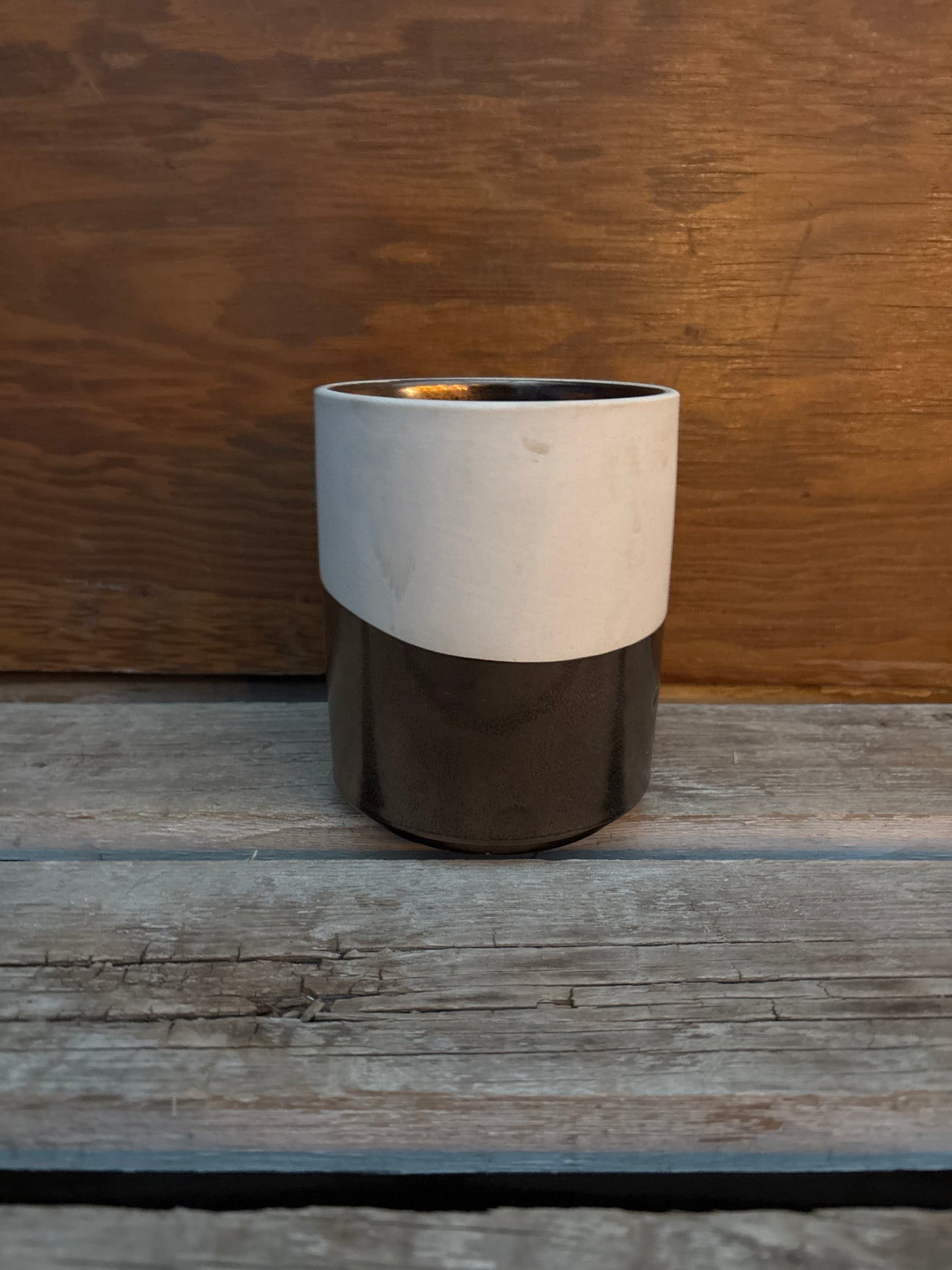 Bronze and white pot