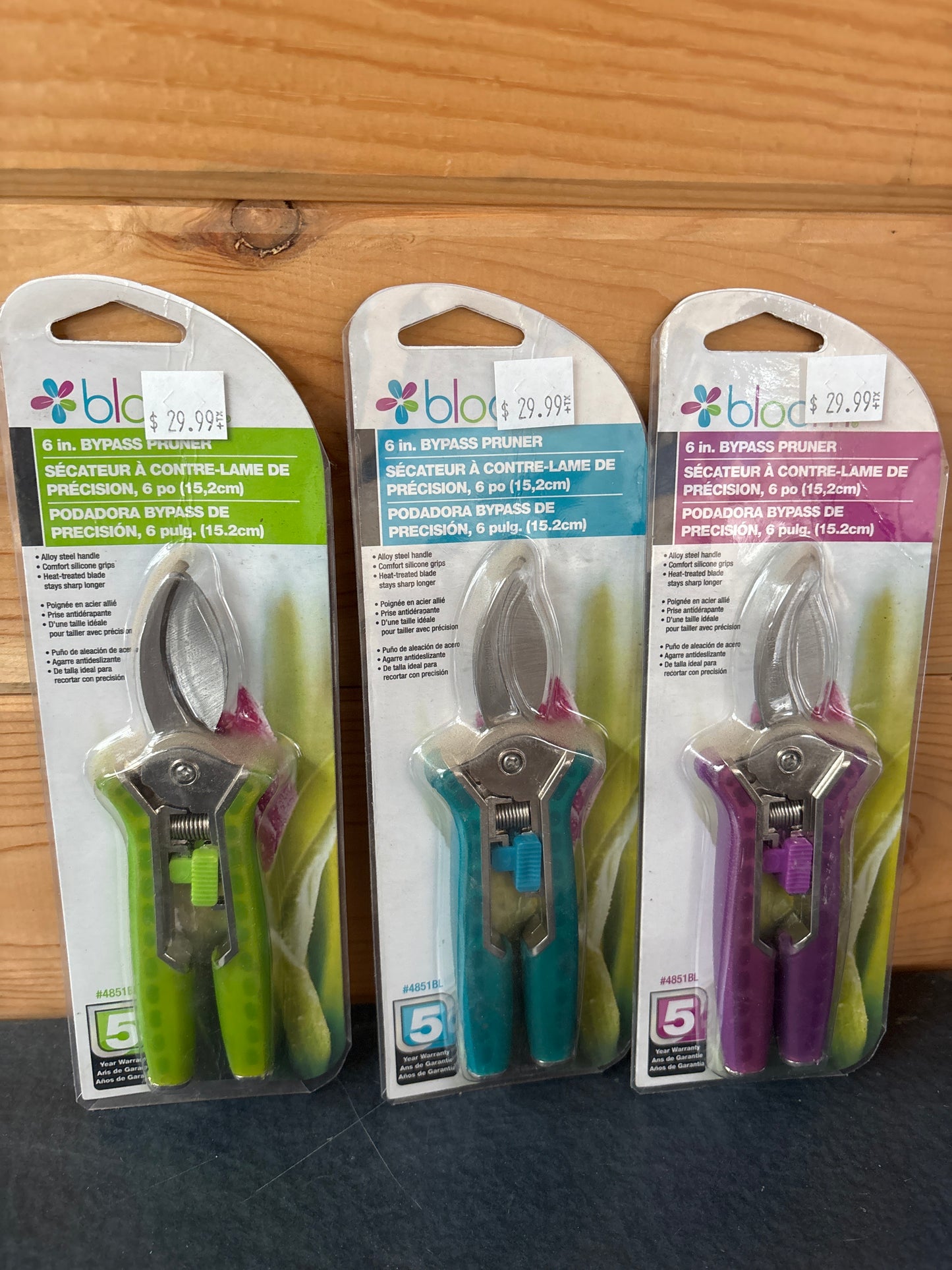 Bloom 6” bypass pruner