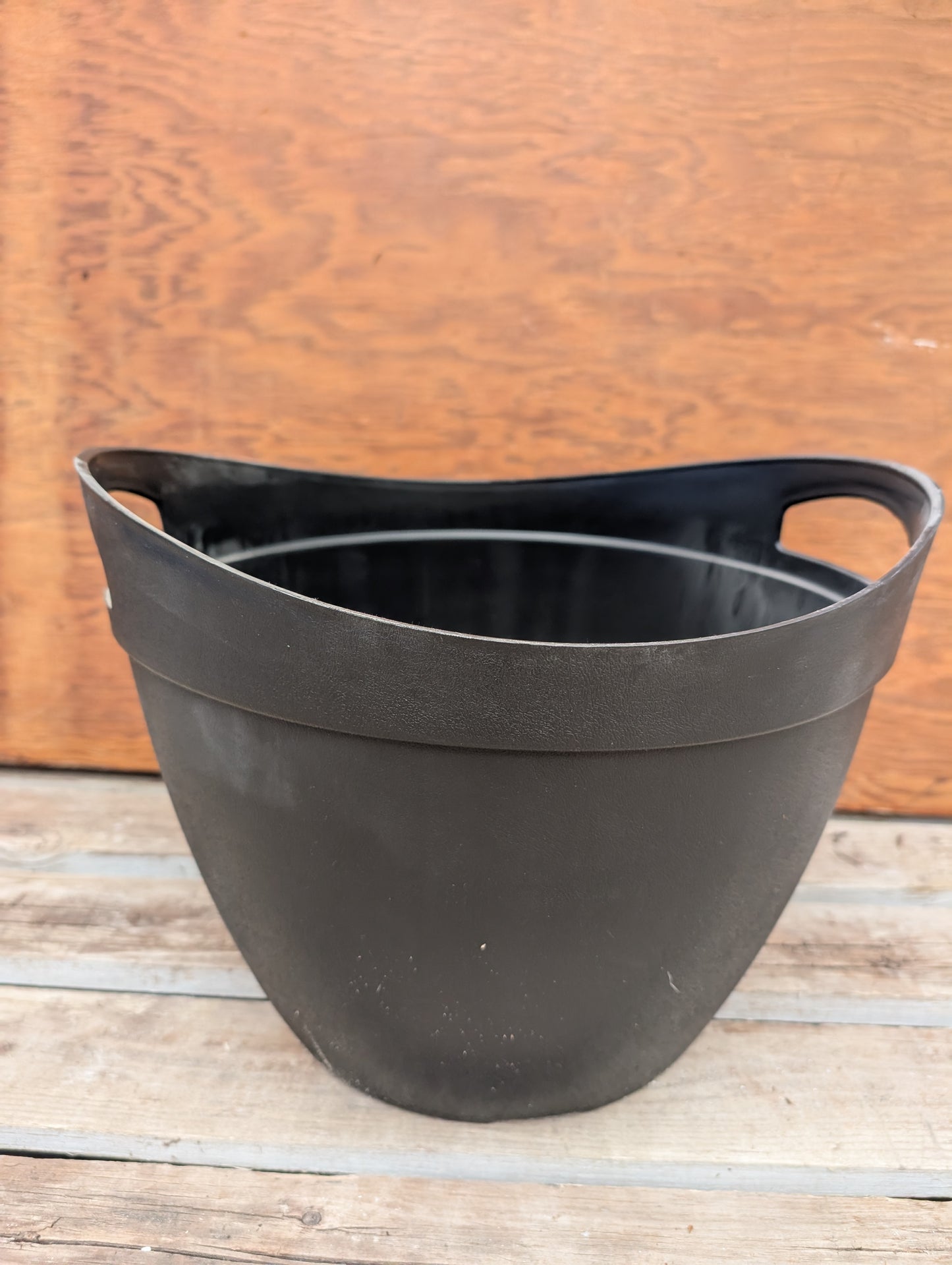 Ariel Round Planter