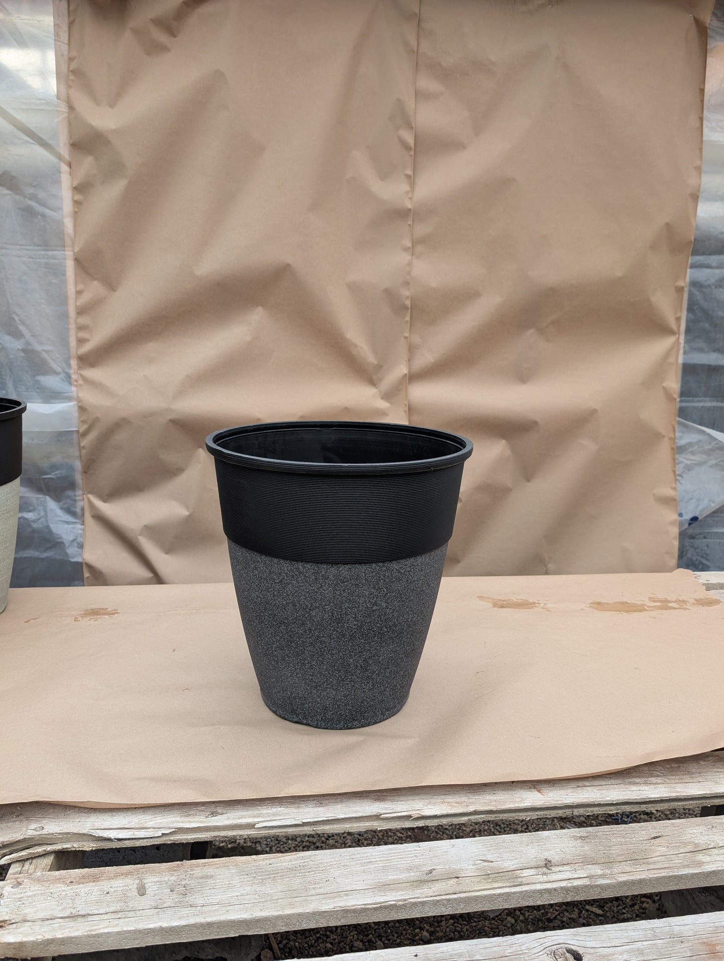 14.5" Hendrix Short Round Planter