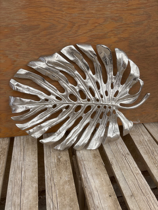 19” Aluminum Monstera Wall Platter
