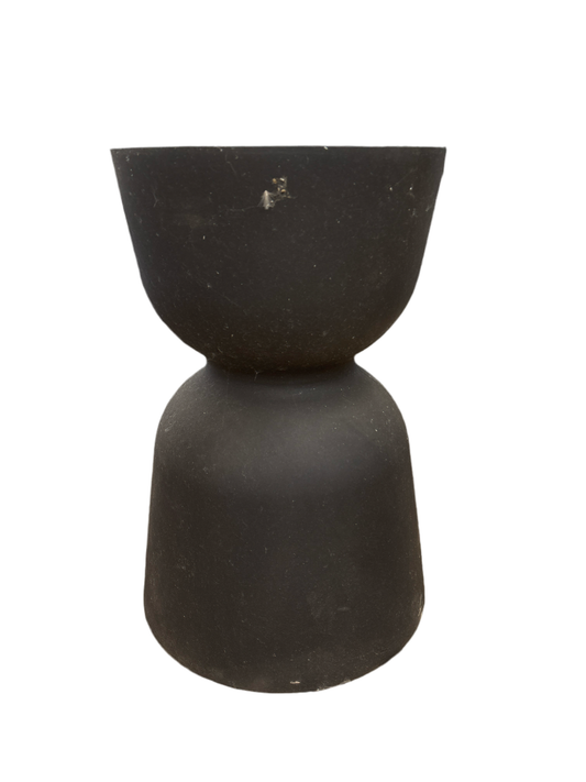 Reverse round planter