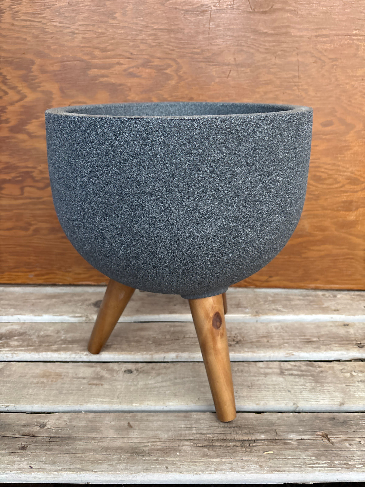Large Rusted Round Planter Rustic Round Planter with Stand (Japi) – Riverdene Garden Centre