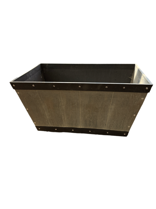 Faux wood plastic garden boxes