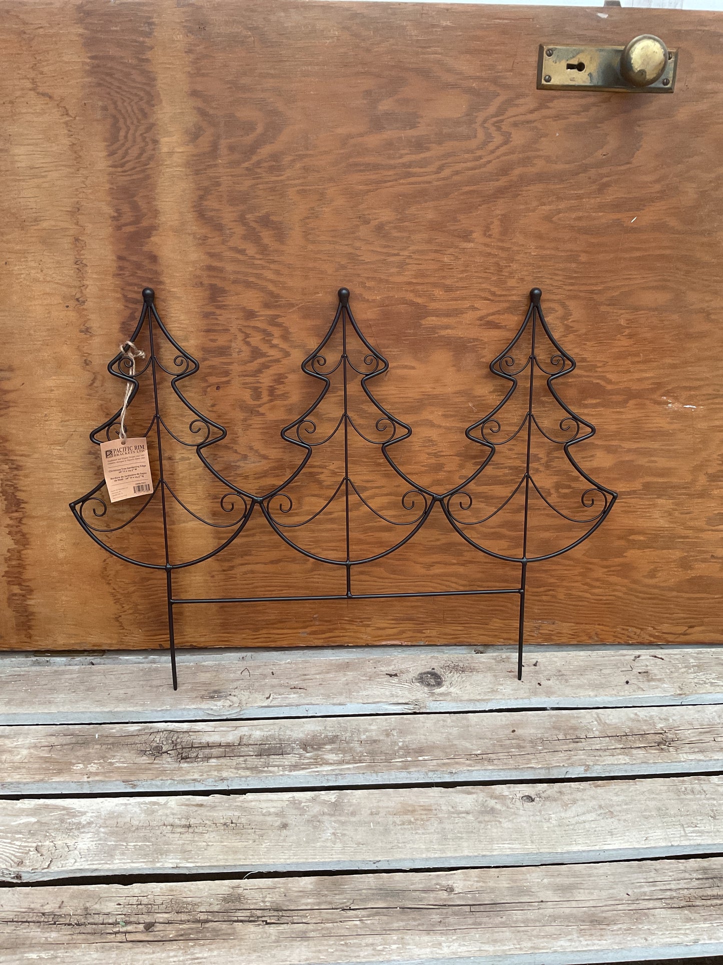 Christmas Tree Gardening Edge