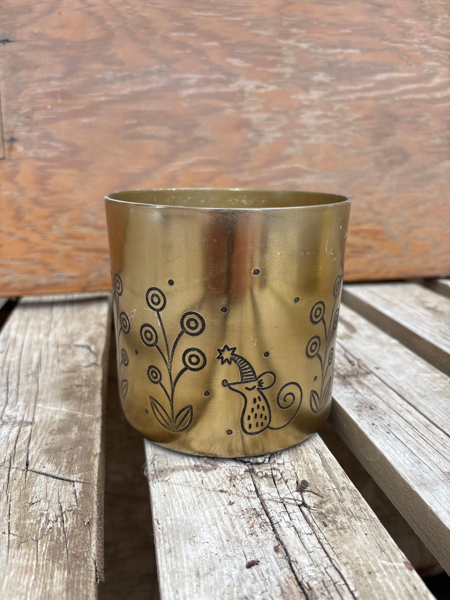 5” gold mouse pot
