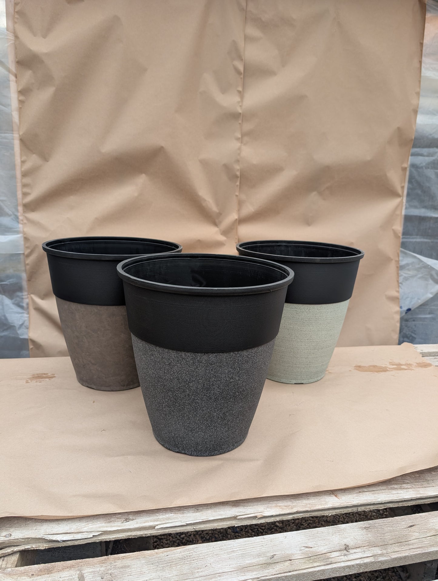 14.5" Hendrix Short Round Planter